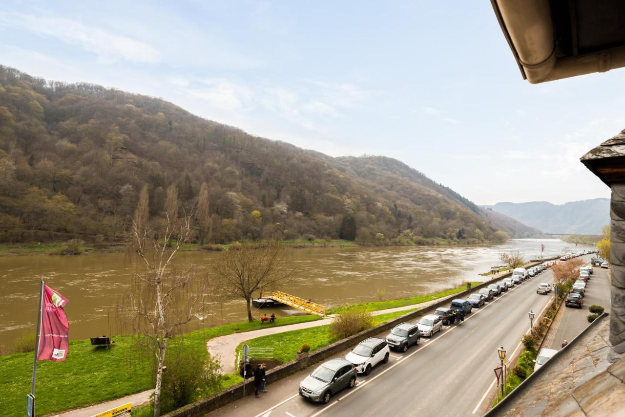Appartement Haus Blaue Traube mit moselblick und privat terrasse à Ediger-Eller Extérieur photo
